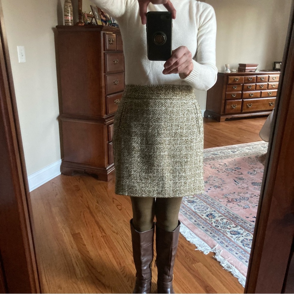 Banana Republic Tweed Skirt - Size 2